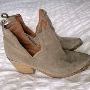 Cromwell Booties Jeffrey Campbell